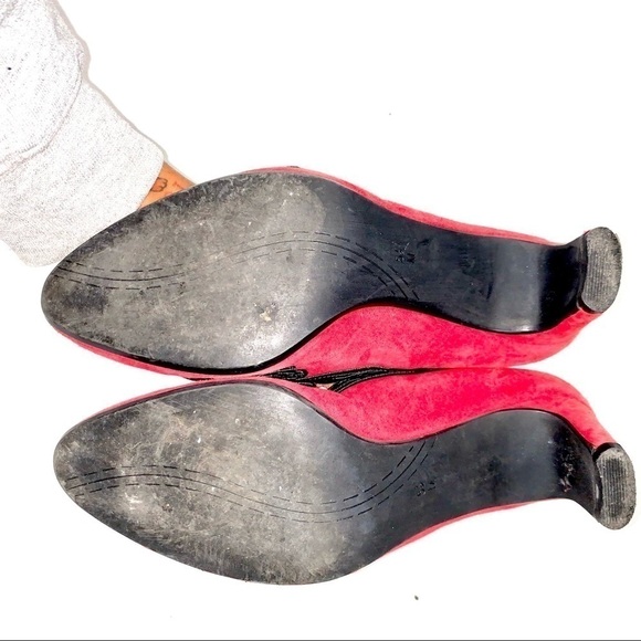 Vaneli Vintage Embroidered Kitten Heels - Picture 3 of 3